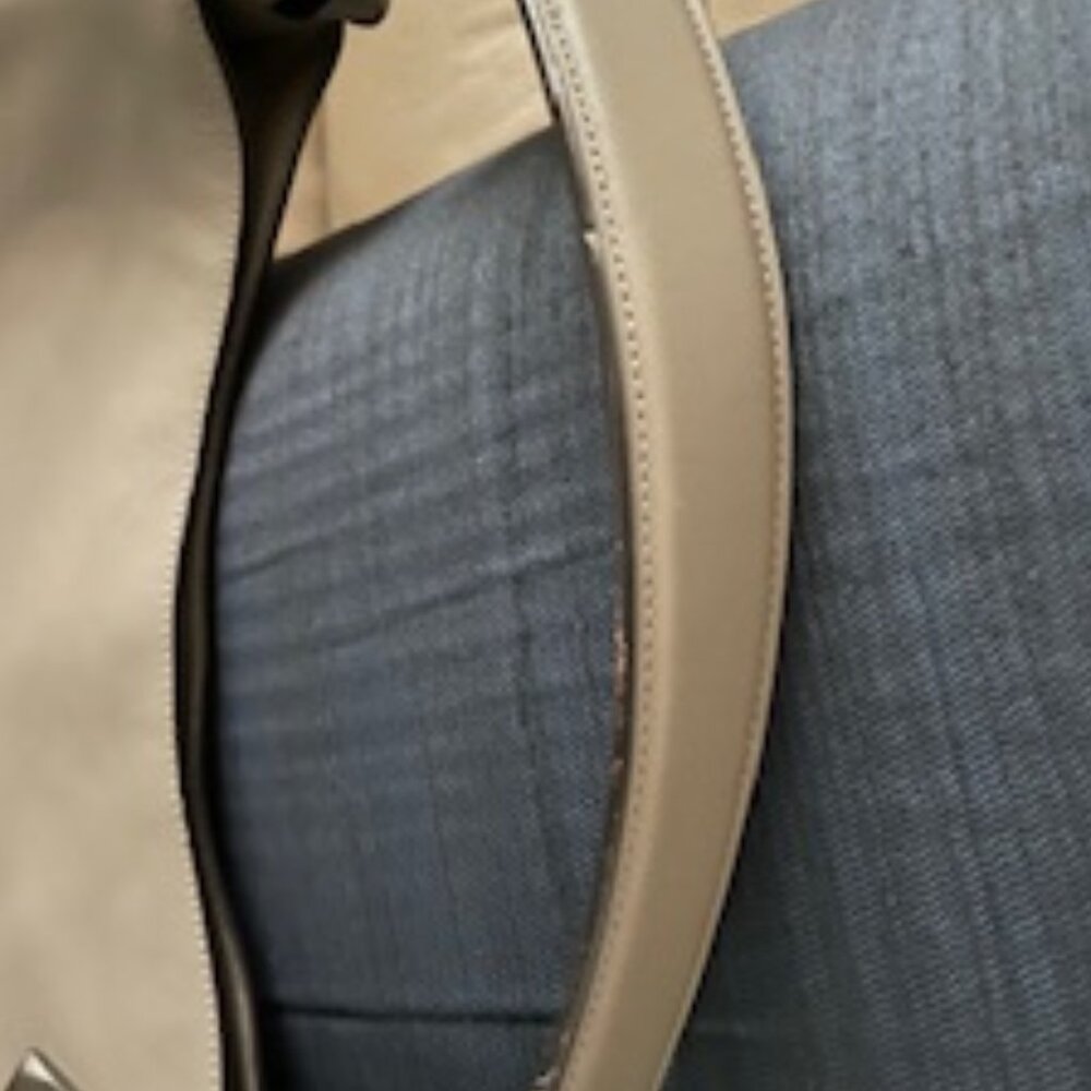 Coach Nomad Hobo Fog Glovetanned Leather - Picture 12 of 16